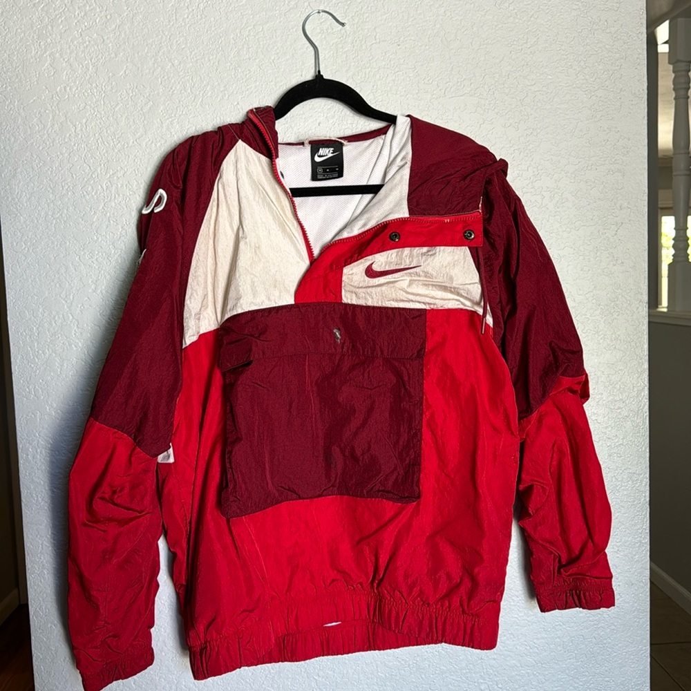 Women’s vintage Nike windbreaker